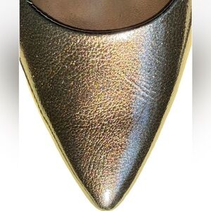 Pretty Bandolino Pearly Sparkly Patent Leather Pumps, Brown Color, Size 8.5